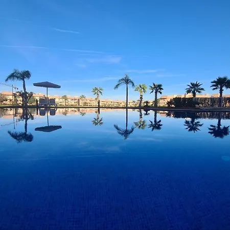 Mini-Villa Situee Dans Une Residence Prestigia A Marrakech, Avec Une Vue Sur La Piscine Et Le Golf Une Securite 24H Sur 24 Et Une Proximite Ideale De L Aeroport 5 Minutes C Est Une Offre Parfaite Pour Des Vacances